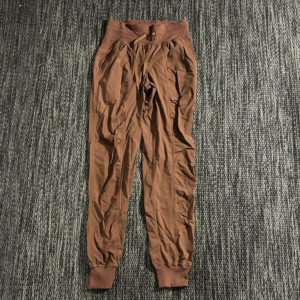 Lululemon Dance Studio Mid Rise Jogger Ancient Copper Swift Size 0